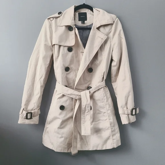 Poshmark shop trench coat